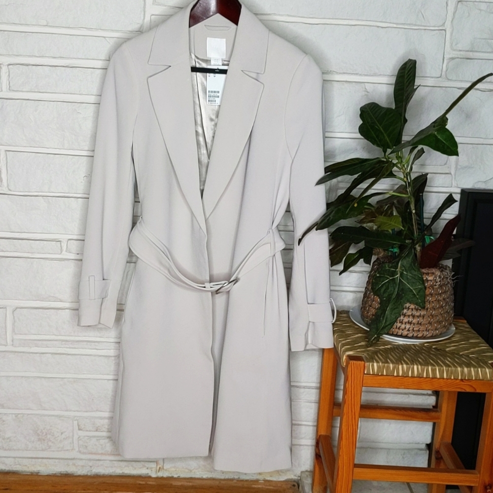 BNWT, H&M light trench coat (XS)